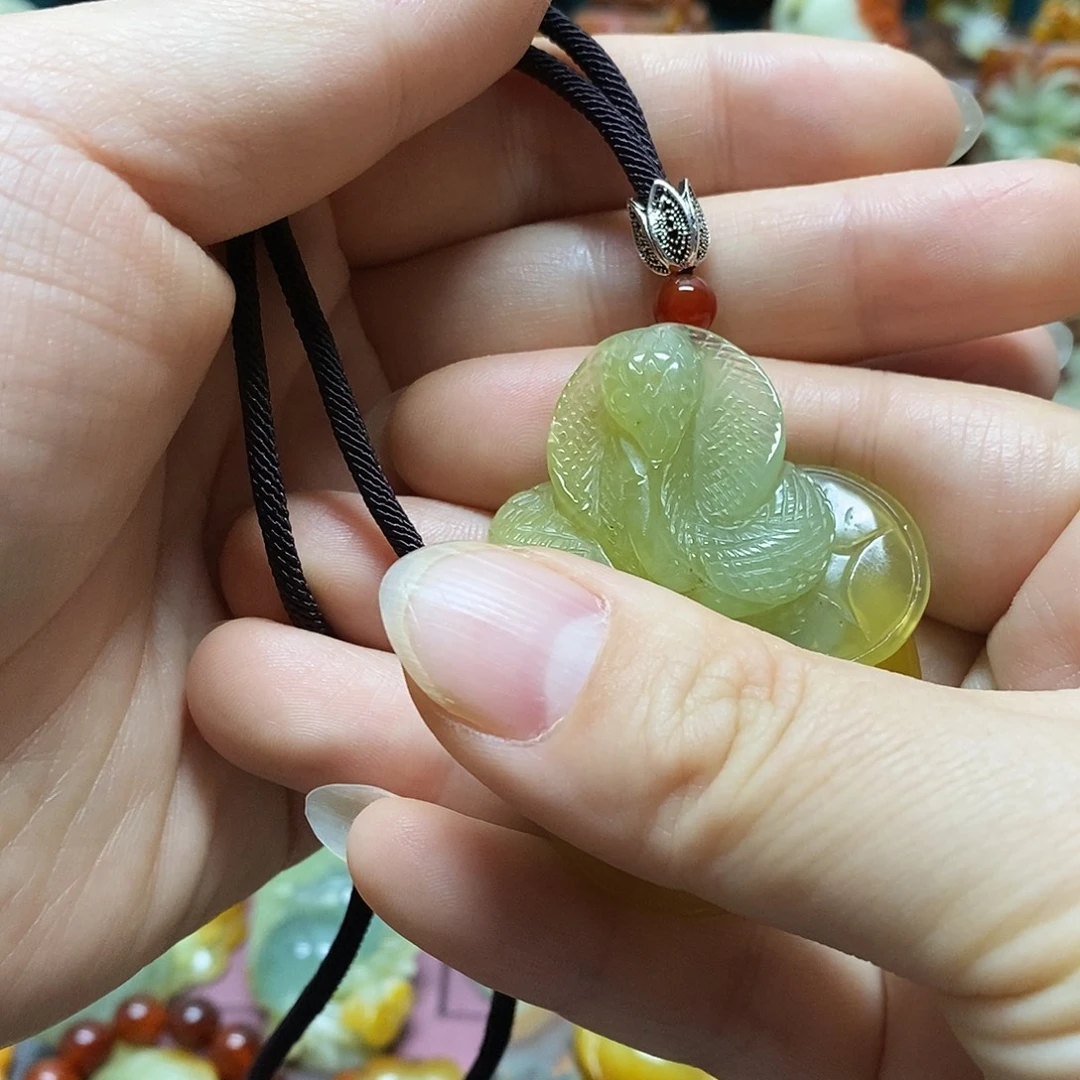 _***5岫玉未镶嵌吊坠(赠链)