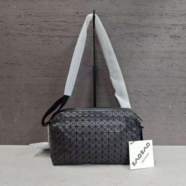 99新/三宅一生/单肩包/C14308469194/[251213SWWB]