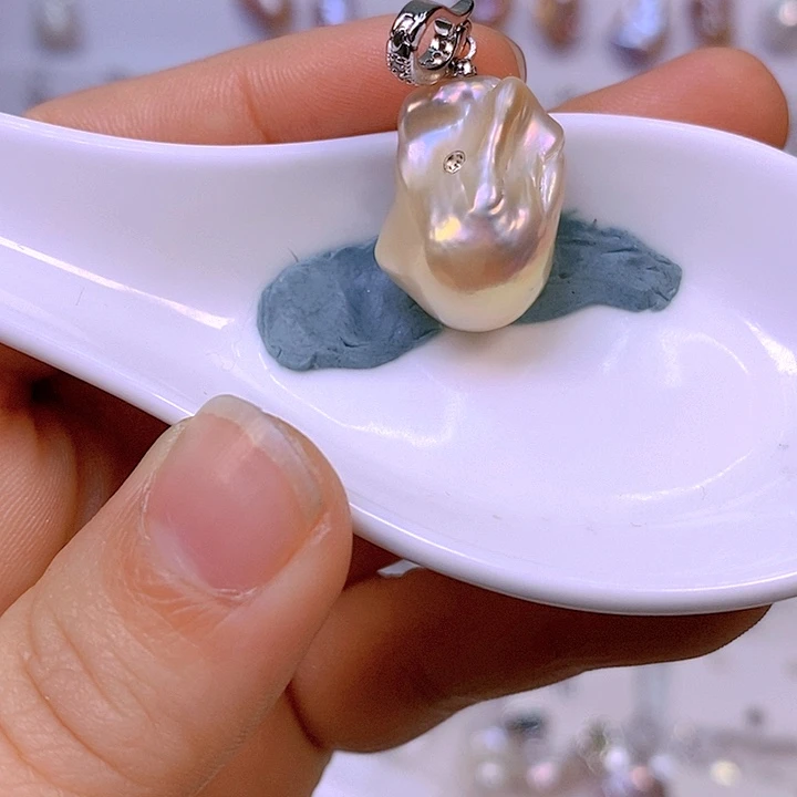 淡水珍珠颈饰合金