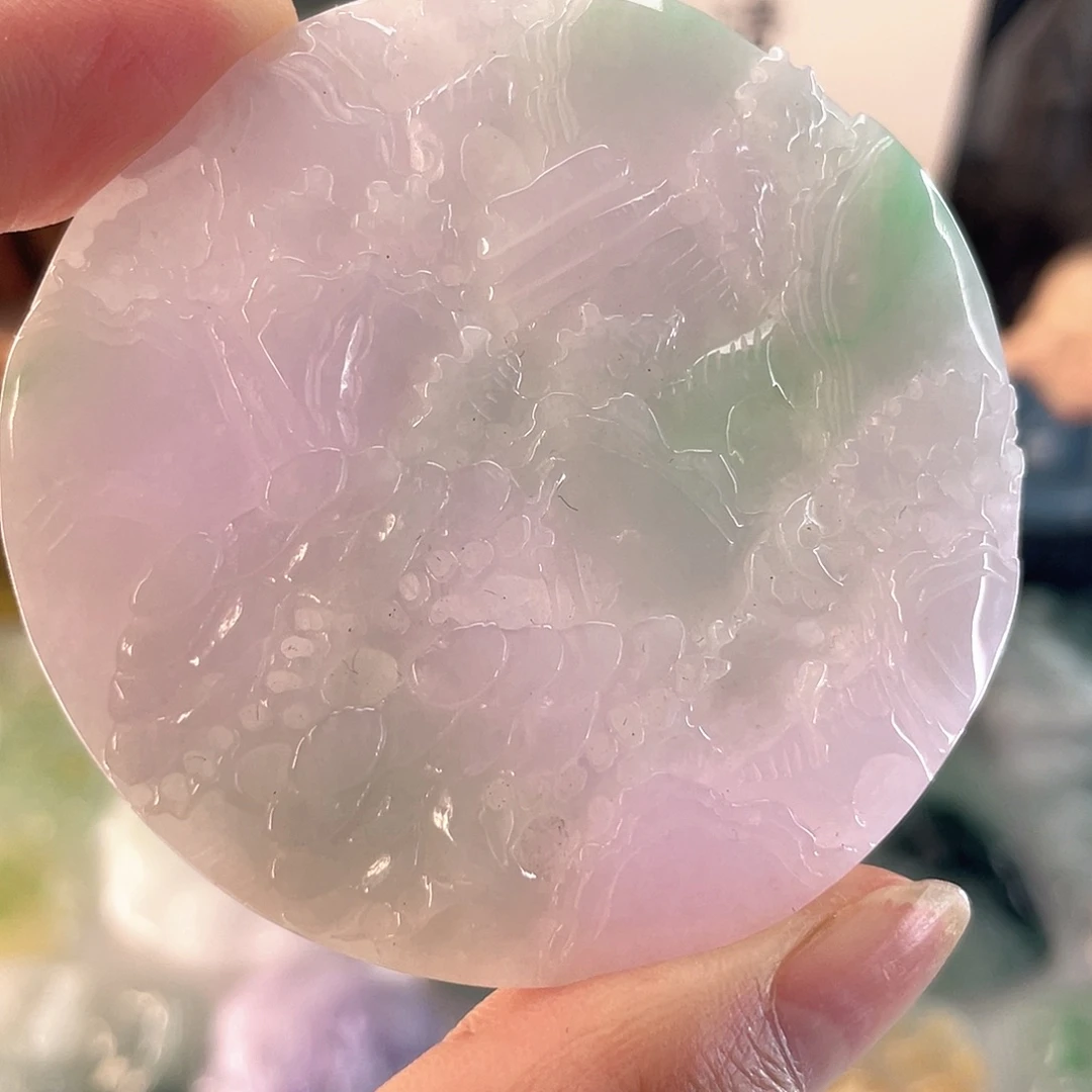 翡翠未镶嵌颈饰山水