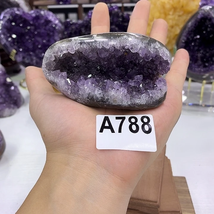 紫晶未镶嵌大型摆件（非配饰）