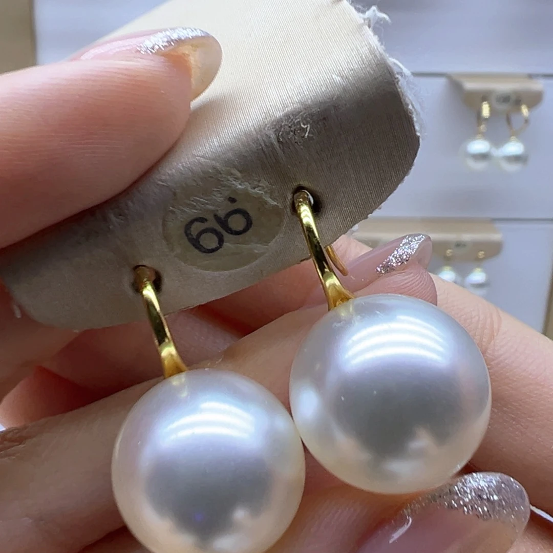 18K金镶嵌淡水珍珠耳饰