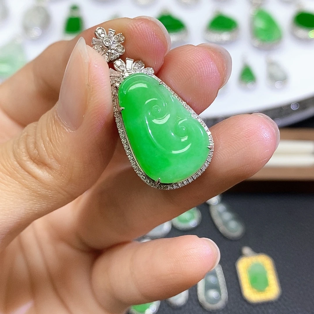 翡翠18K金镶嵌吊坠(不含链)