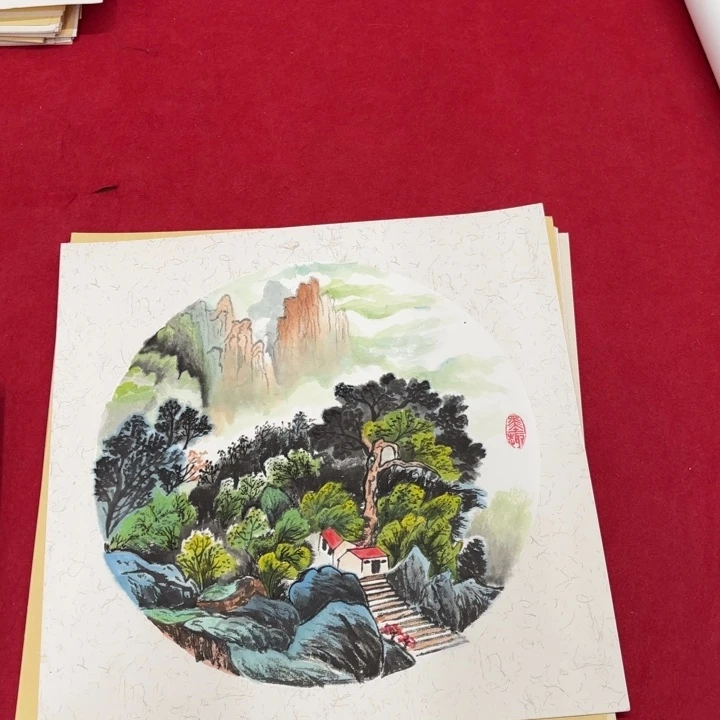 国画花鸟等图案为一体