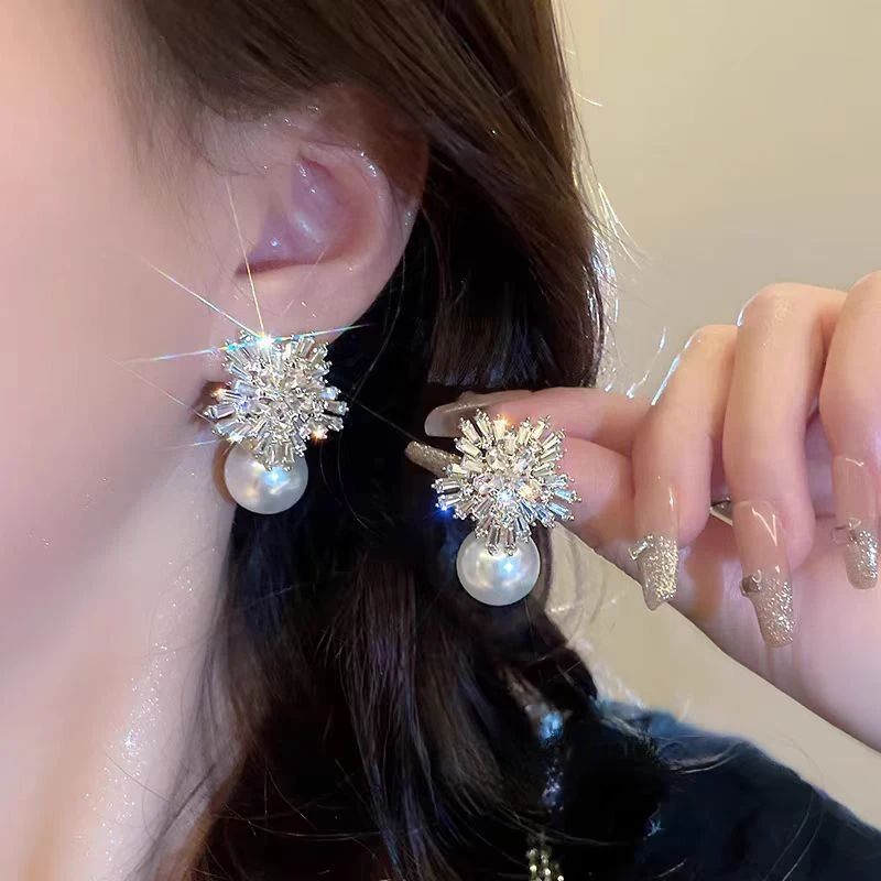 轻奢小众精致仿锆雪花耳环新款高级百搭气质珠珠耳钉耳饰