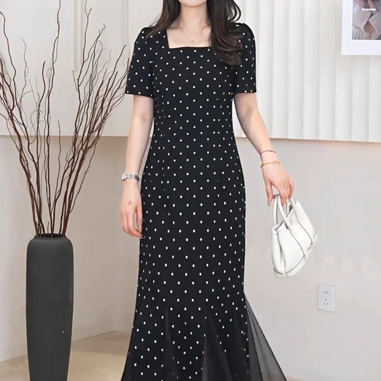 赫本风黑色波点连衣裙女夏季新款大码宽松收腰显瘦气质短袖小黑裙