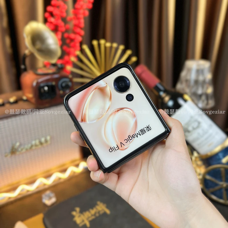 适用于荣耀Magic V Flip手机壳疯马纹磁吸防摔商务高端磁吸保护