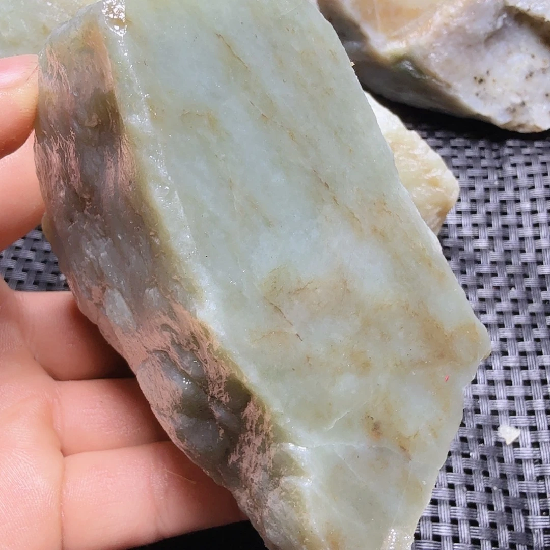 和田玉（糖玉）未镶嵌珠宝半成品