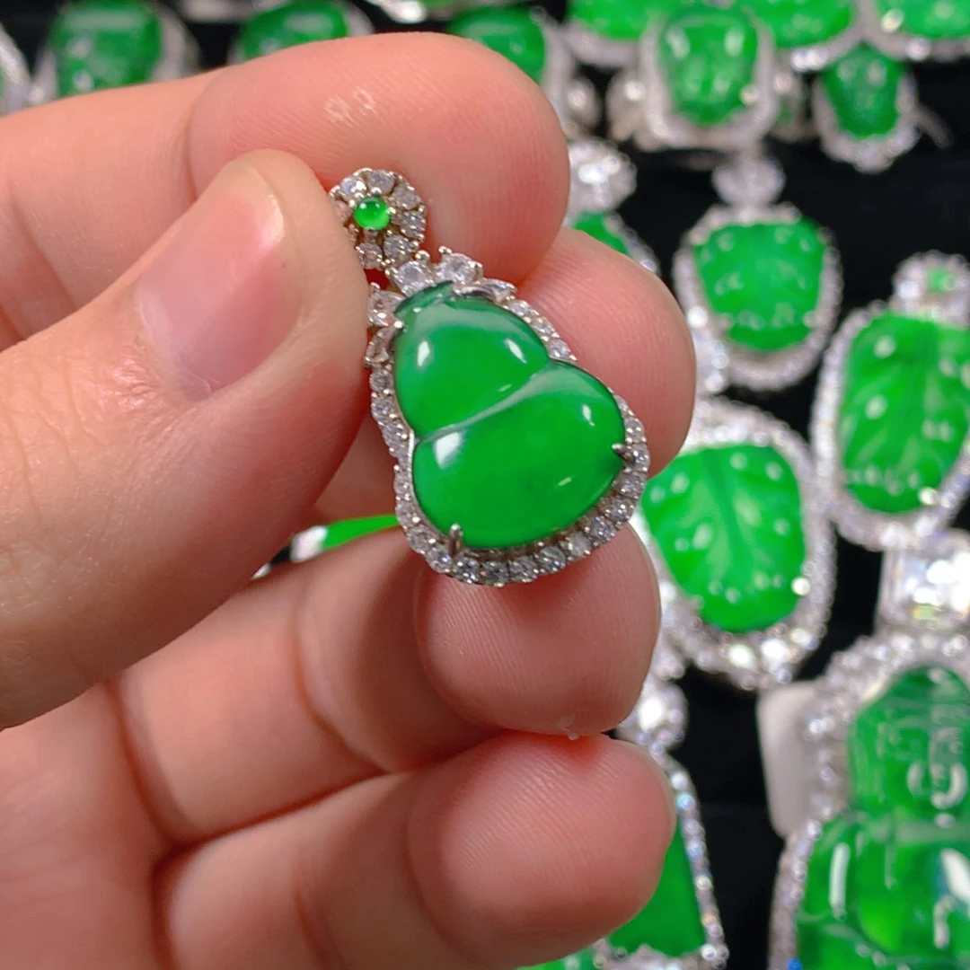 翡翠颈饰银S925镶嵌葫芦