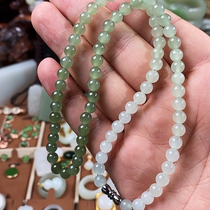 和田玉颈饰未镶嵌