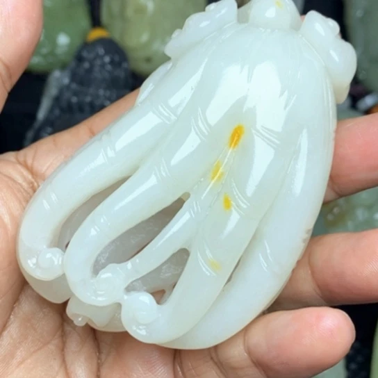 颈饰未镶嵌和田玉