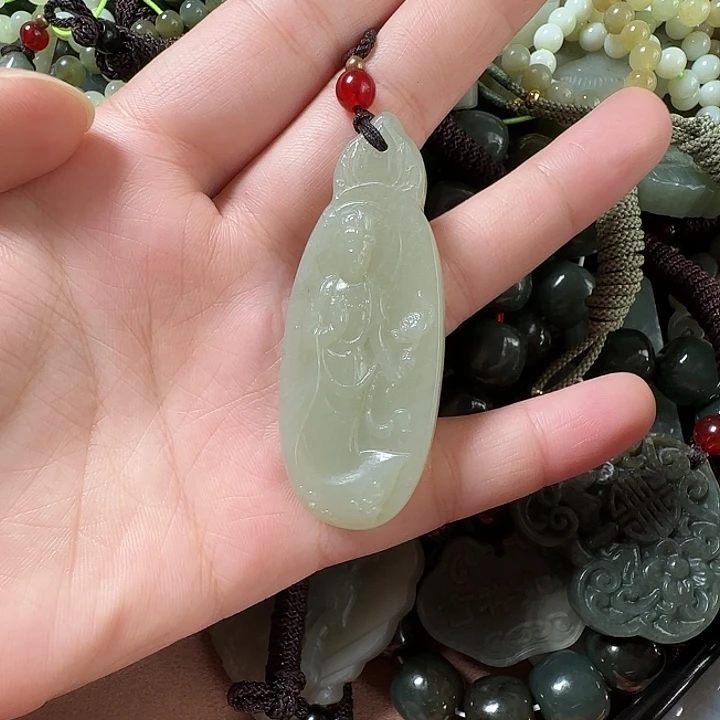 和田玉未镶嵌颈饰