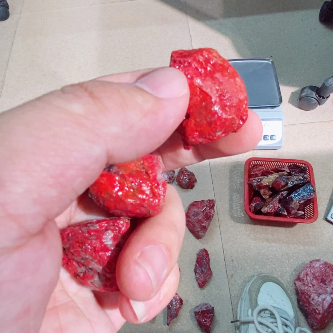 天然辰砂尤*原石毛料