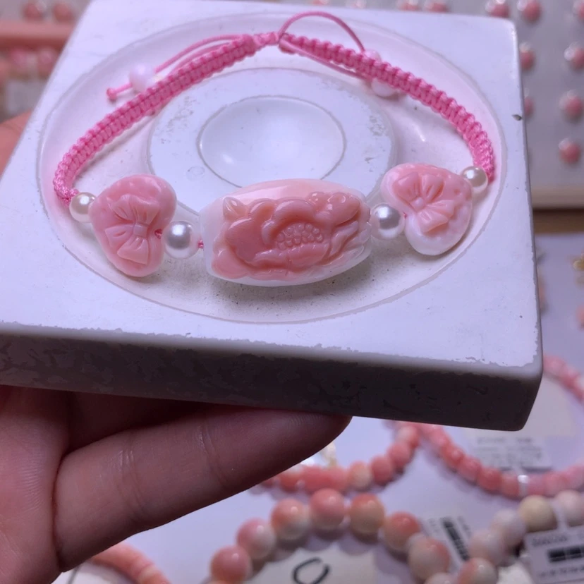 【闪购商品】查罗石颈饰合金福利