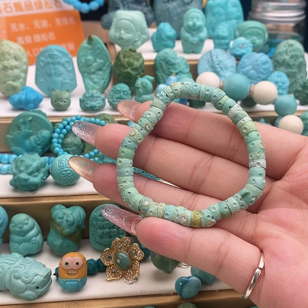 绿松石未镶嵌饰品