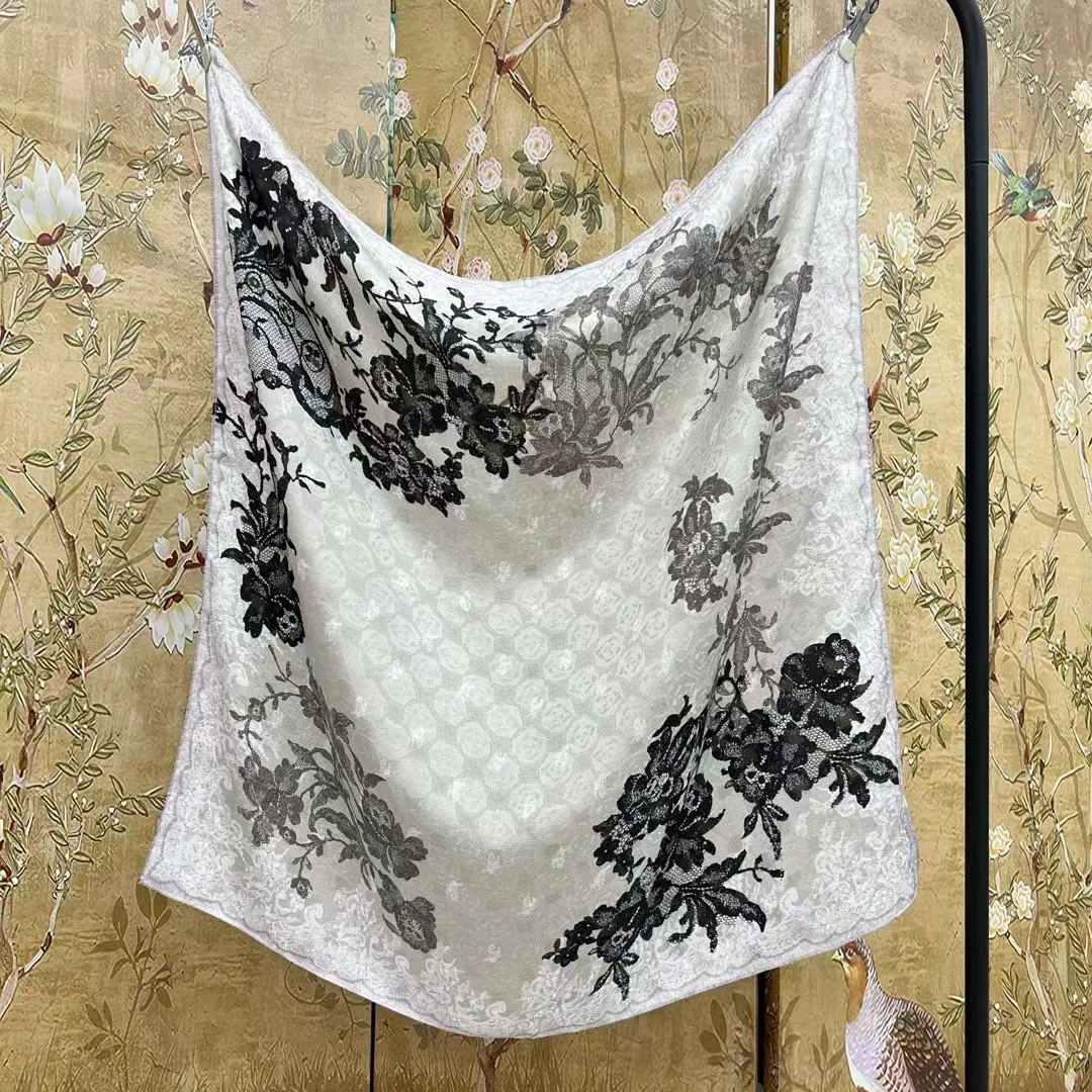 春夏新款丝巾 时尚护颈 装饰 68x68cm
