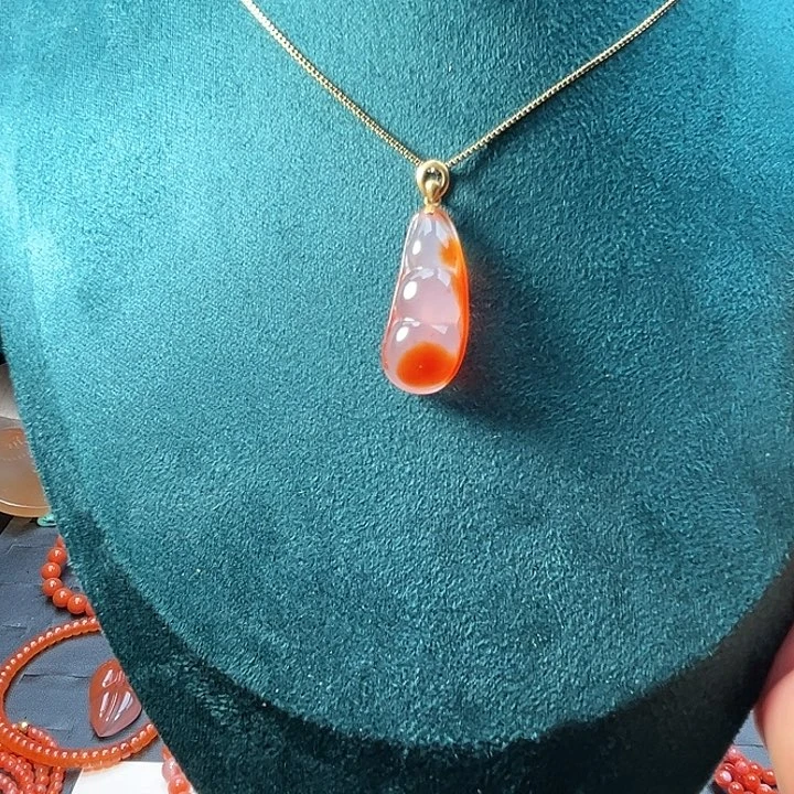 南红玛瑙未镶嵌颈饰冰飘福豆挂件