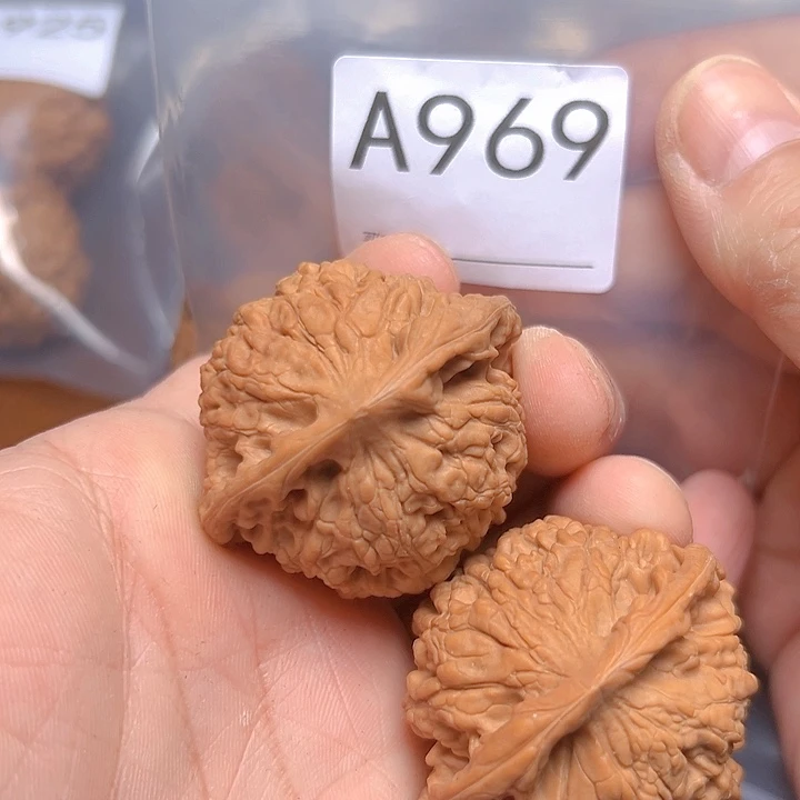 文玩核桃吊坠45官帽