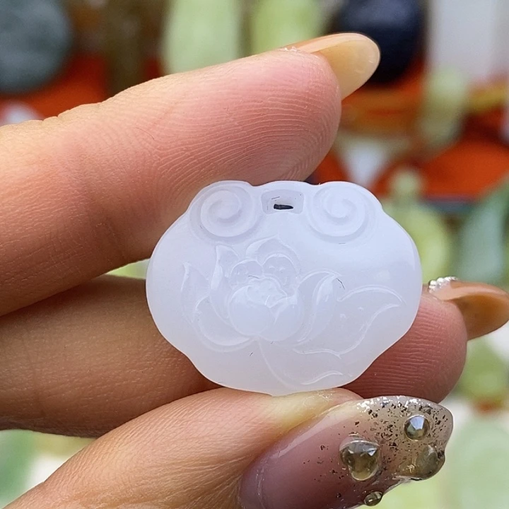 和田玉未镶嵌颈饰福利