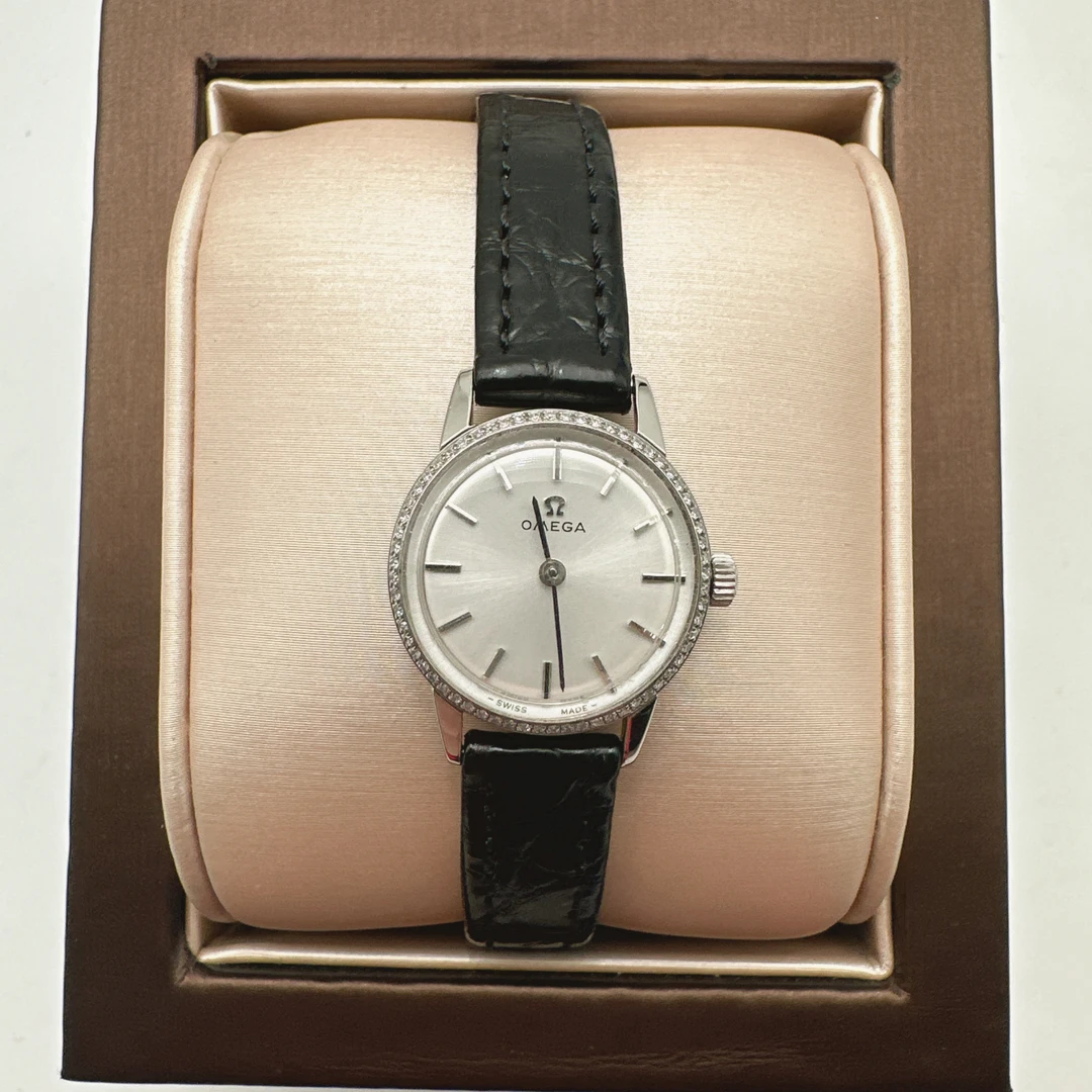 95新 Omega/欧米茄 欧米茄92404手动后钻 赠表带赠手链