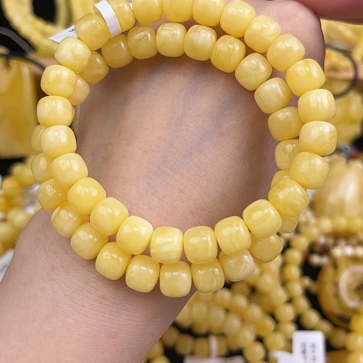 琥珀未镶嵌颈饰琥珀，多样性发其一