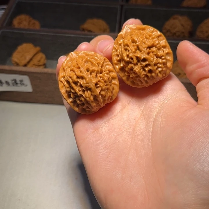 縹***緲把件文玩核桃野莲花069