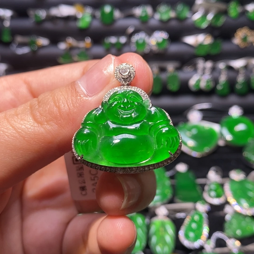 翡翠颈饰18K金镶嵌天然翡翠