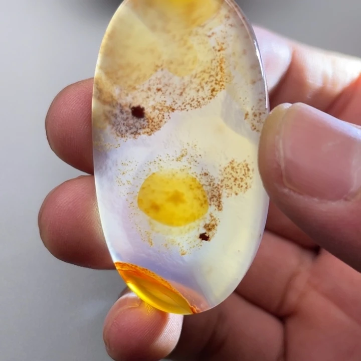 玛瑙/玉髓颈饰未镶嵌戈**鹰