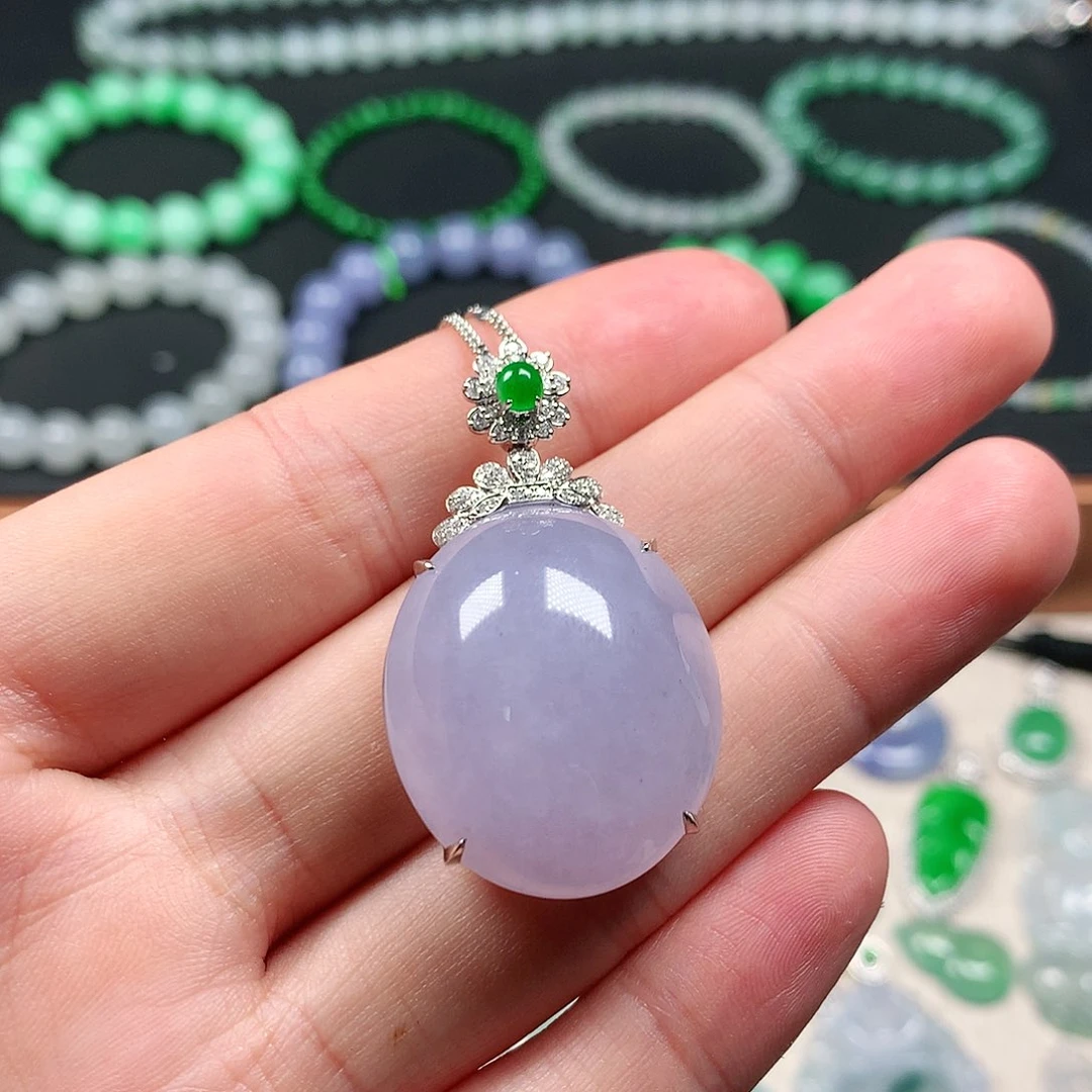 翡翠18K金镶嵌颈饰挂件