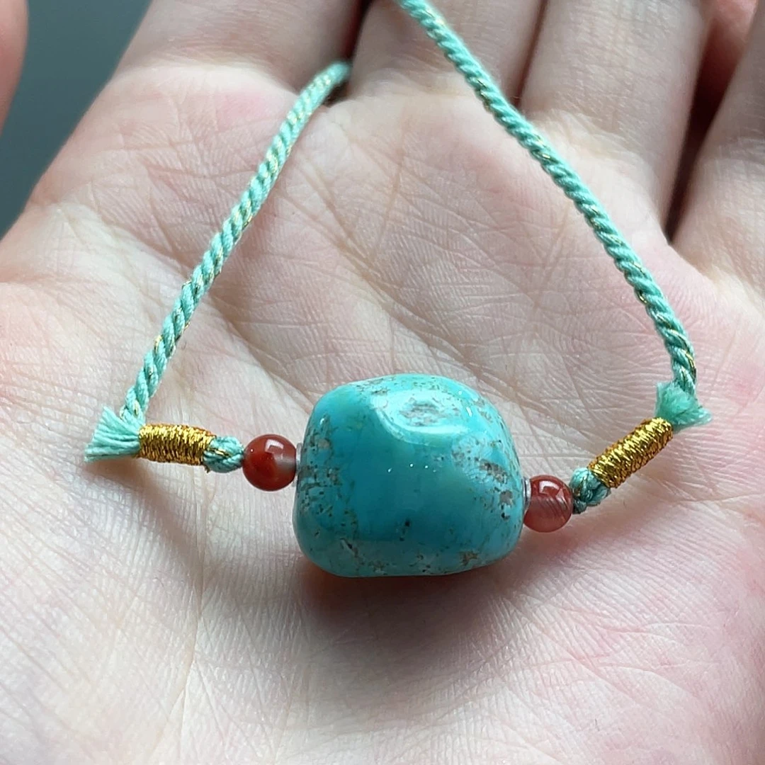 绿松石未镶嵌颈饰