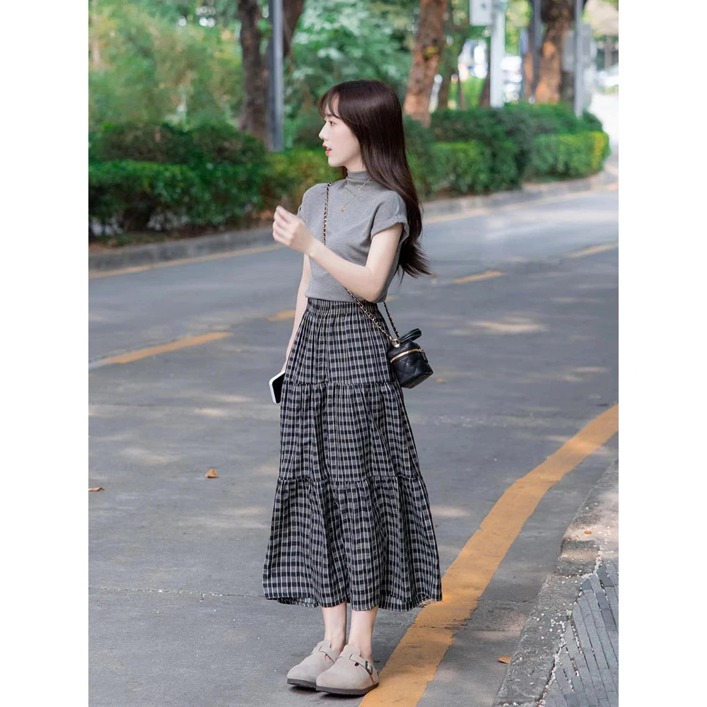 夏日绝美小裙子2025新款女装法式miu里miu气法式穿搭连衣裙两件套