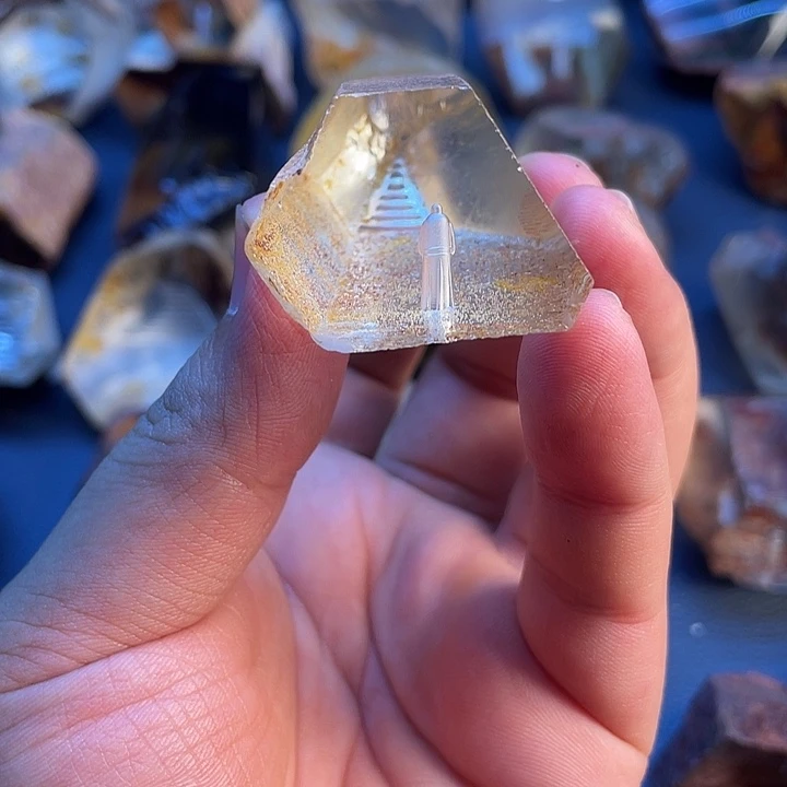 水晶未镶嵌珠宝半成品