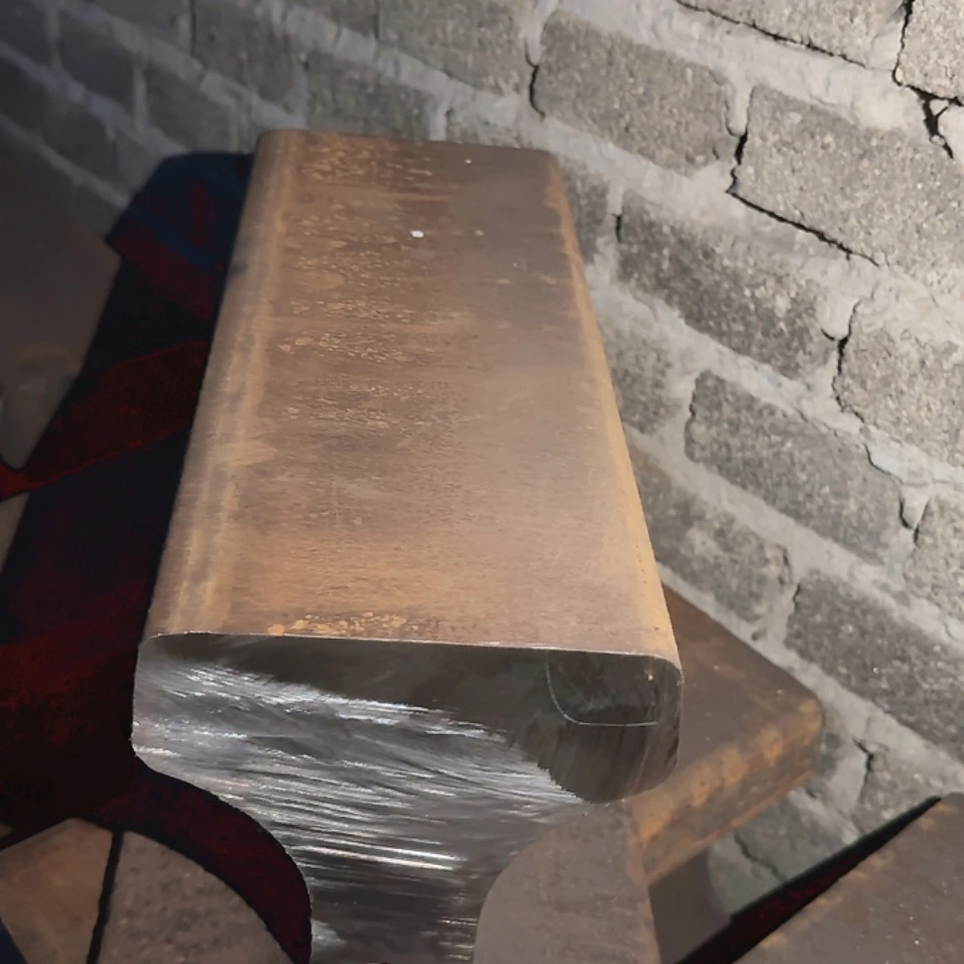 随**欲120钢砧长30公分左右