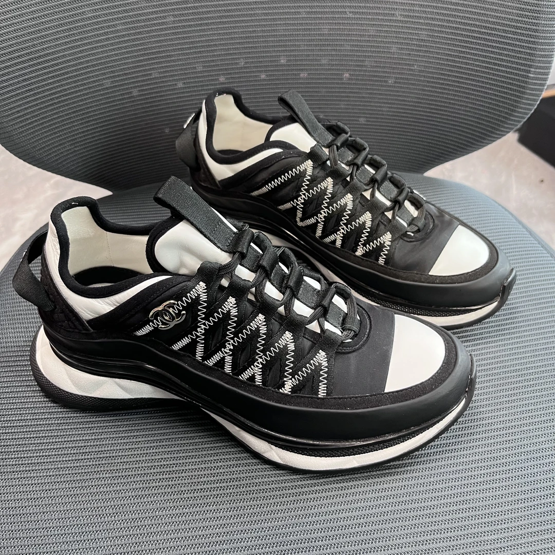 99新 Chanel/香奈儿 99新Chanel/香奈儿98新！38码！25c中古黑白色