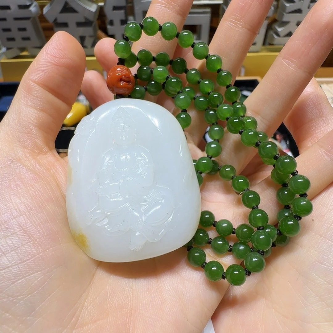 和田玉未镶嵌吊坠(赠链)