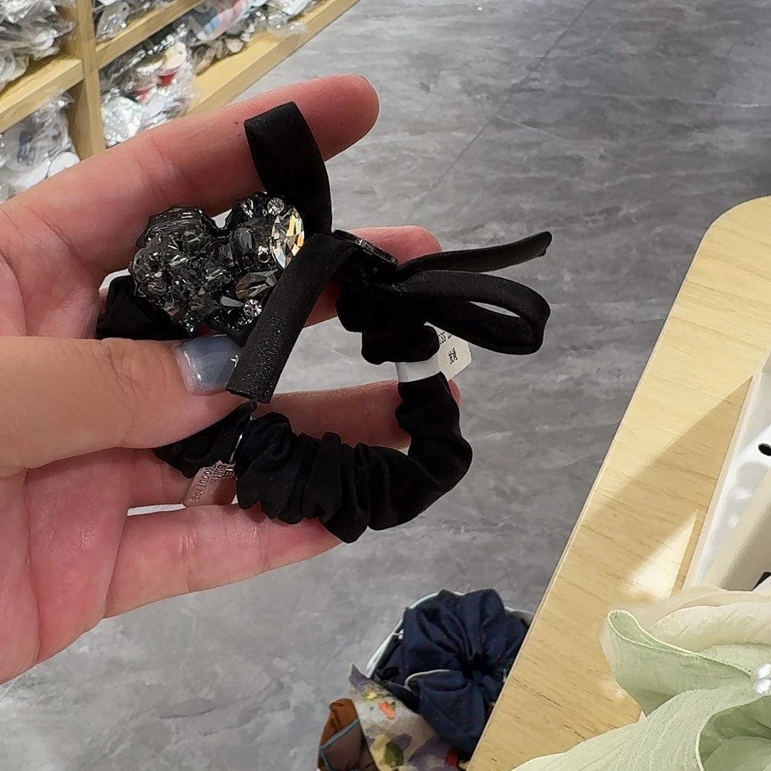 爱心黑色蝴蝶结面膜