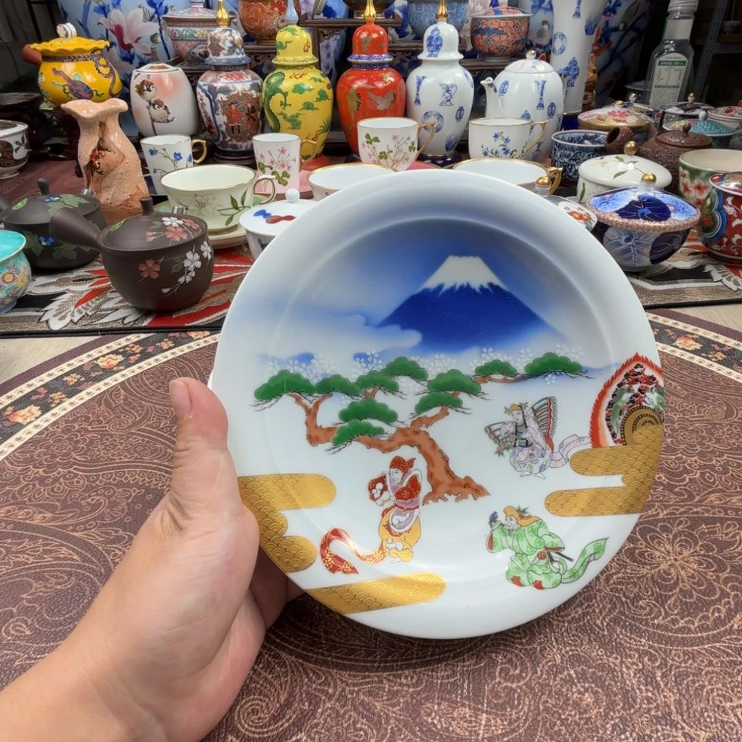 瓷片高端的人就像在玩手机似的