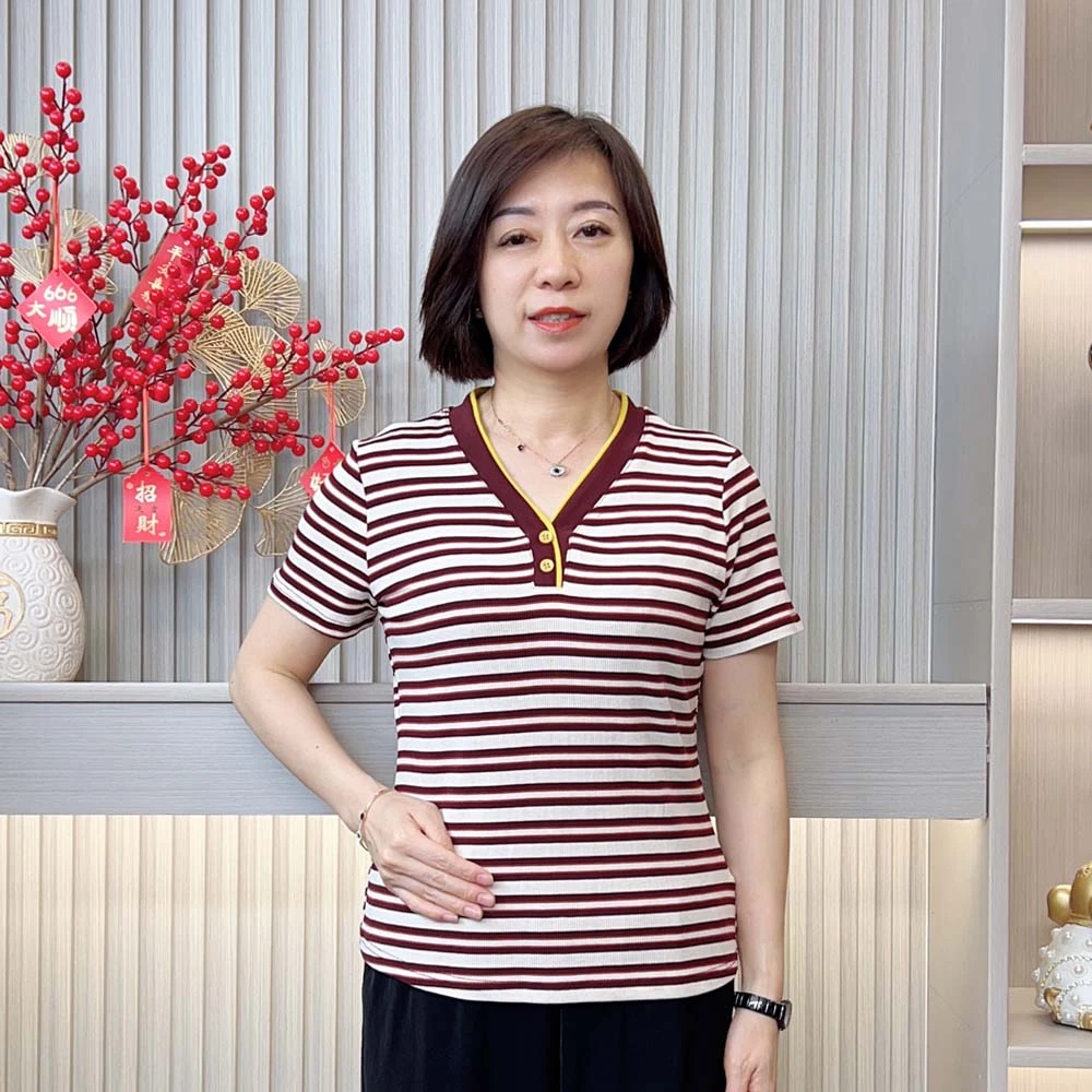 夏季新款洋气百搭中老年妈妈装减龄宽松显瘦气质条纹V领短袖上衣