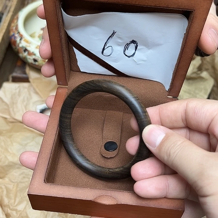 大叶紫檀（黑酸枝木类）