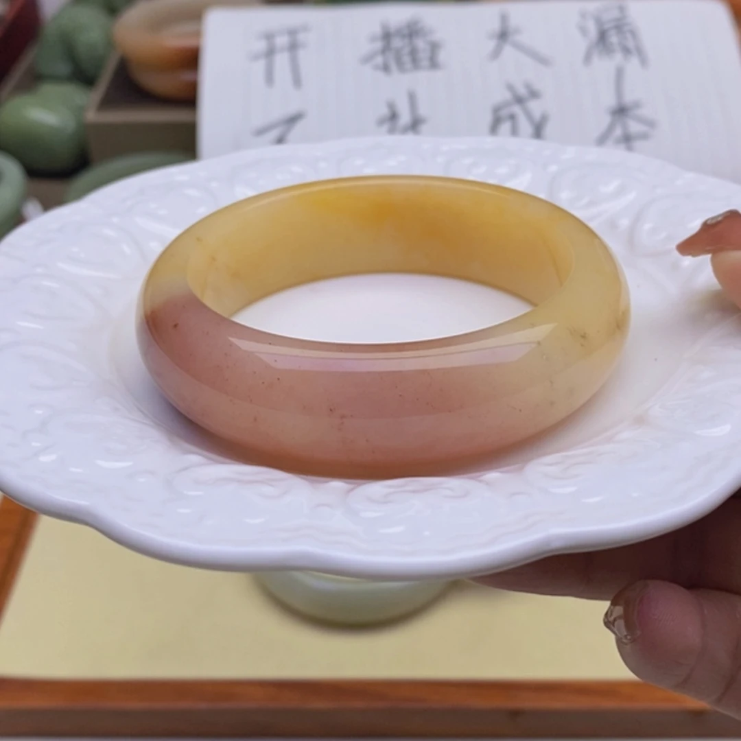 【闪购商品】石英质玉手镯未镶嵌