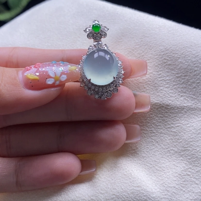 【闪购商品】翡翠颈饰18K金镶嵌高冰晴蓝蛋面吊坠