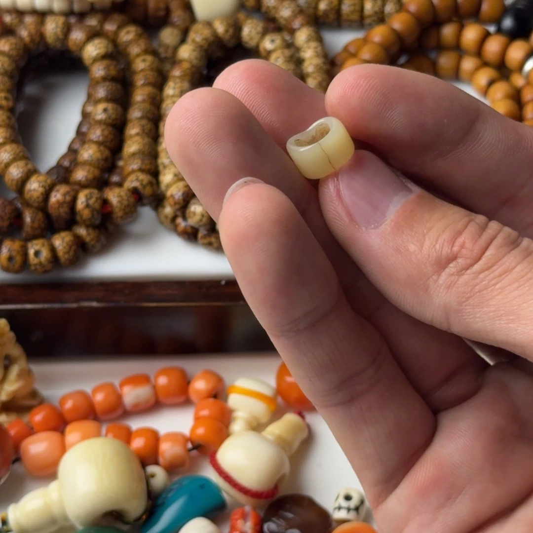 马****琉璃/树脂/塑料类藏传配饰