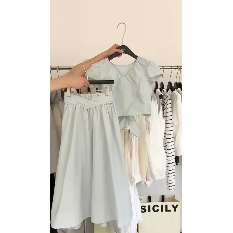 温柔系穿搭夏季2025韩版简约气质减龄上衣女高腰显瘦裙子两件套