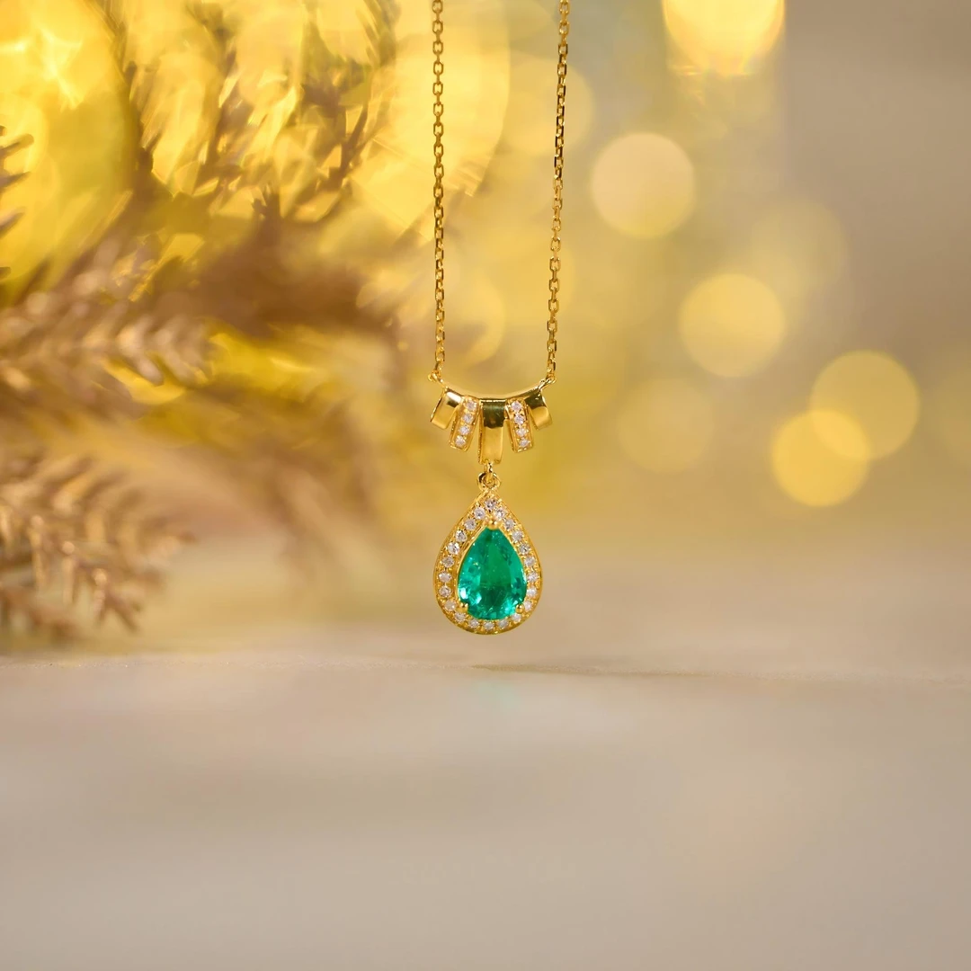 【歪歪力推】祖母绿锁骨链*18K金镶嵌轻奢珠宝（多样性发一）XB-S4487