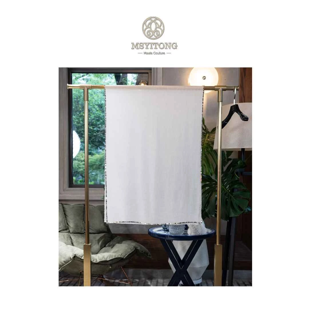 【MSYITONG甄选】银色亮片绣边羊绒披肩