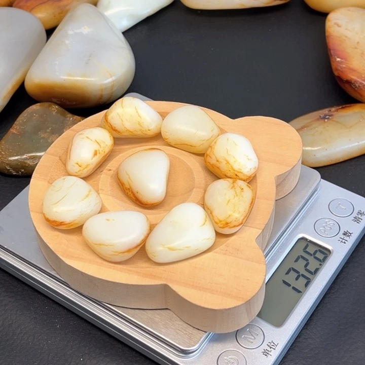 和田玉未镶嵌颈饰用***焱