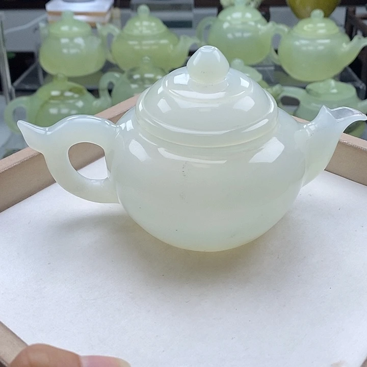 夜***阳未镶嵌蛇纹石玉壶