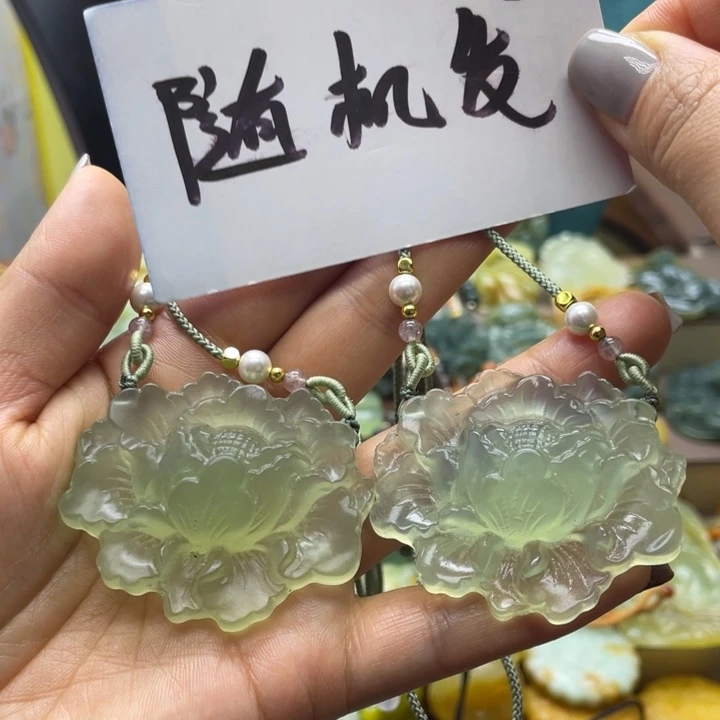 蛇纹石玉合金颈饰