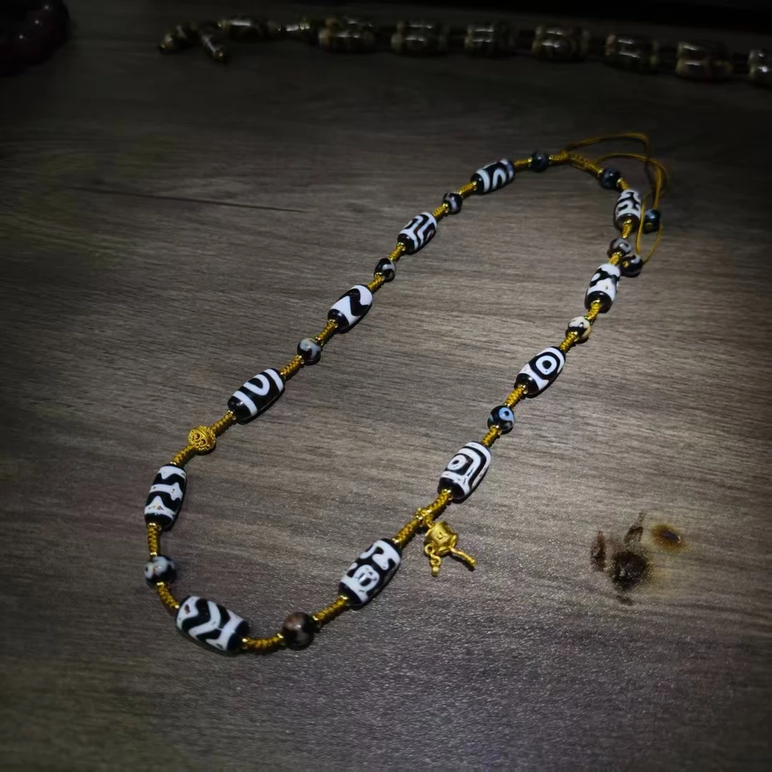 ZC 藏式回流黑白天珠多宝项链