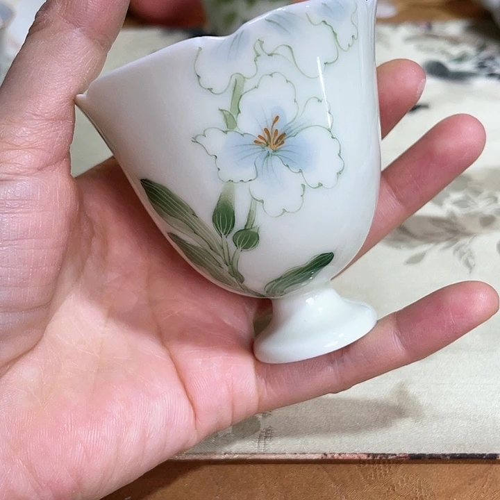 【闪购商品】南**意郁金香蔷薇高足杯